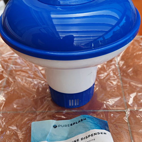 Floating chlorine dispenser - floating,